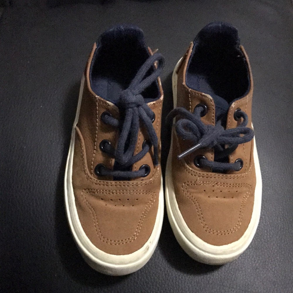Zara boy shoes size 25 about 7.5 or 8 not sure